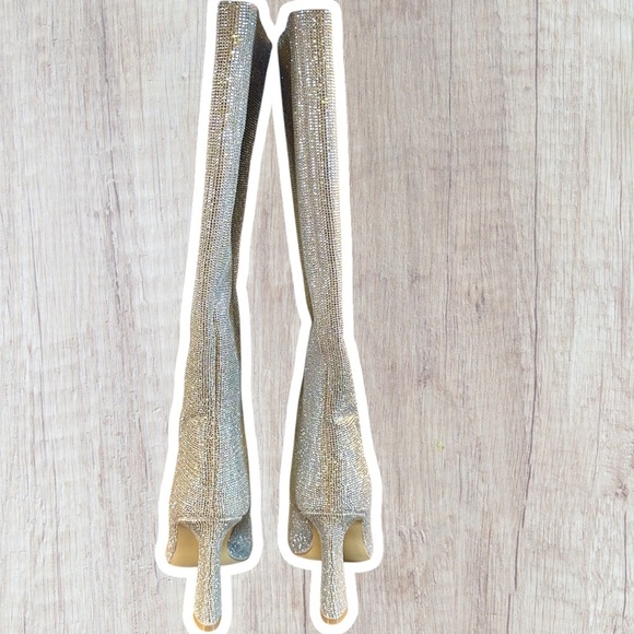 NWT Steve Madden Sparkling ‘Shayna’ Tall Boots in Silver Rhinestone Size 5 - Picture 7 of 16